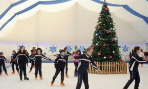 Pista de hielo, descenso en trineos...